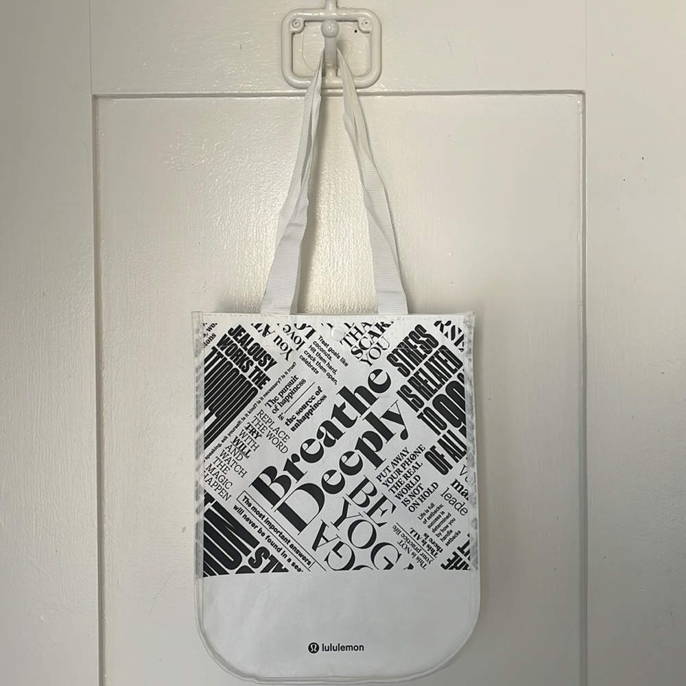 Lululemon reusable bag with inspirational quotes
